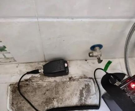 鄂尔多斯市屋顶漏水维修公司分享下卫生间漏水的危害及解决方法